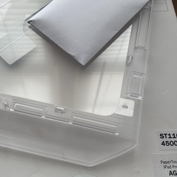 Spigen PaperTouch Tempered Glass Screen Protector for iPad Pro 11" M4 2024 - Picture 4 of 11